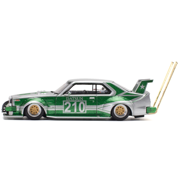 XCARTOYS S9-05 Datsun 210 "Pop Race" Bosozoku Style 1/64 Diecast Model