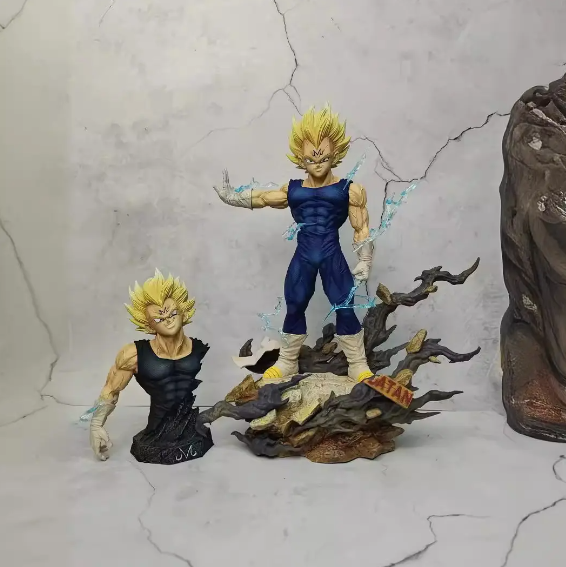 Super Saiyan Vegeta Battle Figure